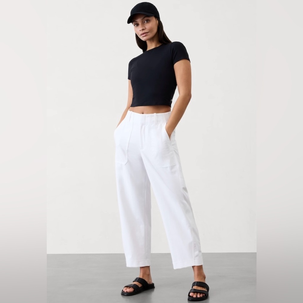 NWT-Athleta White Skyline Utility Barrel  Pant, Size 6